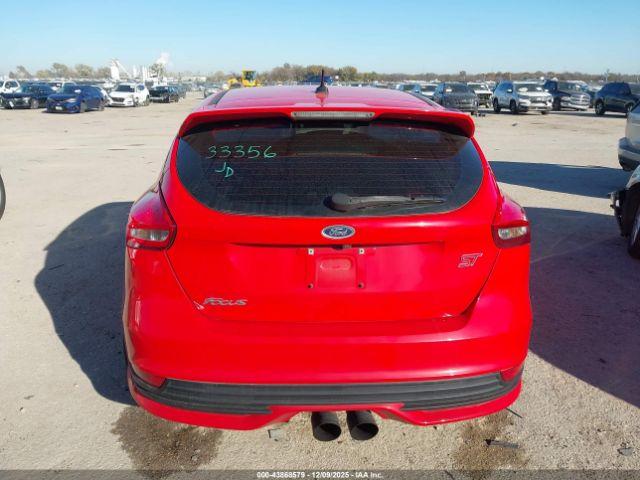 Ford Focus St Image 5