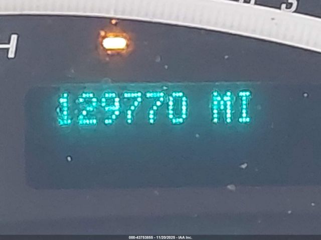 Chevrolet Express Work Van Image 7