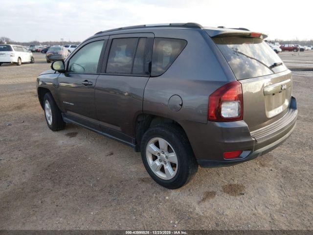Jeep Compass Latitude Fwd Image 6