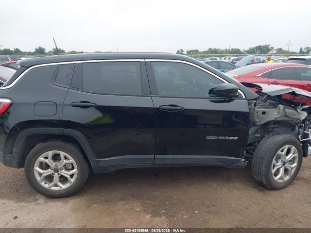 Jeep Compass Sport 4x4 Image 12