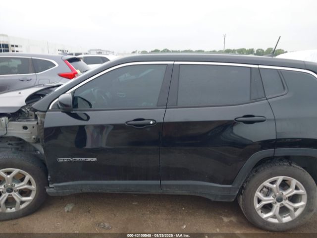 Jeep Compass Sport 4x4 Image 14