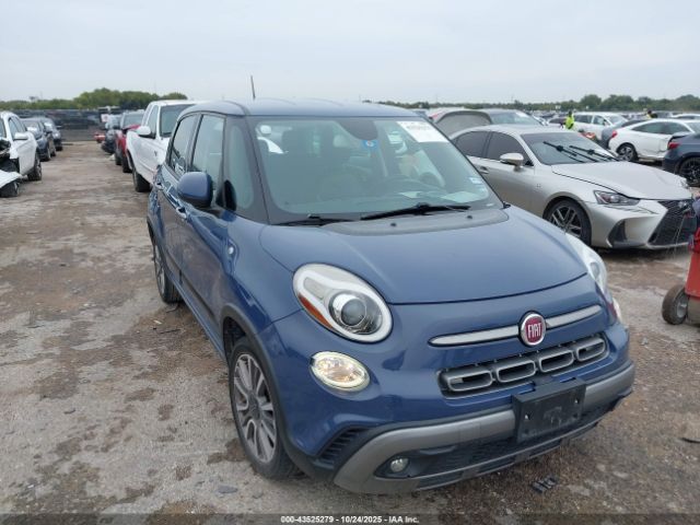 FIAT 500L Trekking Image 1
