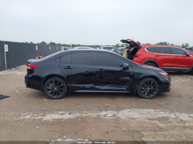 Toyota Corolla Se Image 13