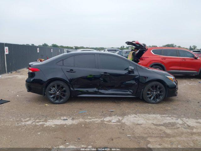 Toyota Corolla Se Image 13