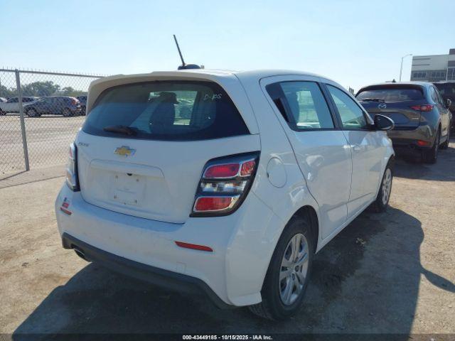 Chevrolet Sonic Lt Auto Image 5