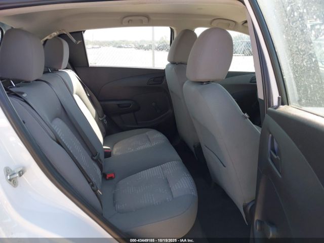 Chevrolet Sonic Lt Auto Image 11