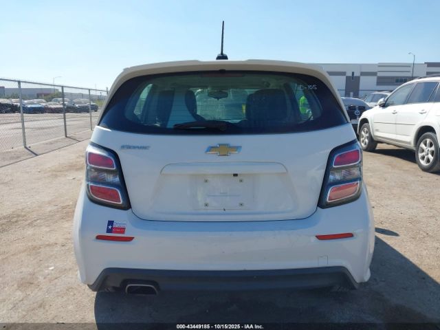 Chevrolet Sonic Lt Auto Image 13
