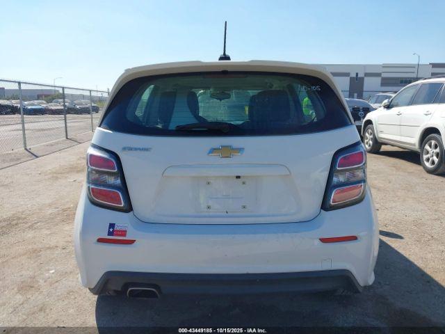 Chevrolet Sonic Lt Auto Image 13
