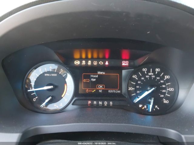 Ford Explorer Xlt Image 15