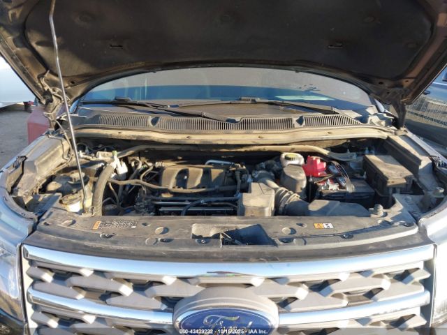 Ford Explorer Xlt Image 6