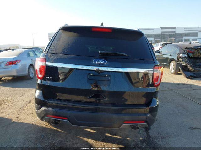 Ford Explorer Xlt Image 10