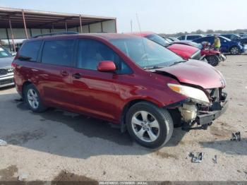  Salvage Toyota Sienna