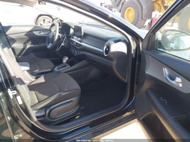 Kia Forte Lx Image 4