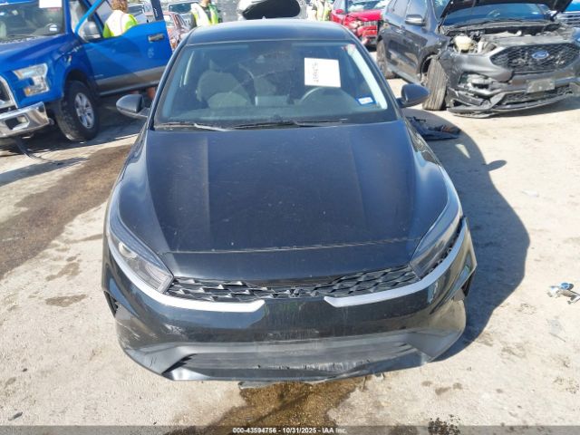 Kia Forte Lx Image 11