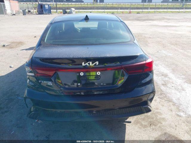 Kia Forte Lx Image 2