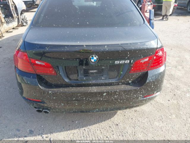 BMW 5 Series Image 12