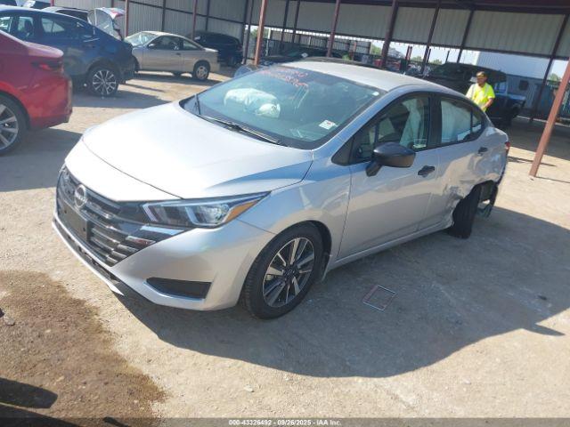 Nissan Versa 1.6 S Image 2