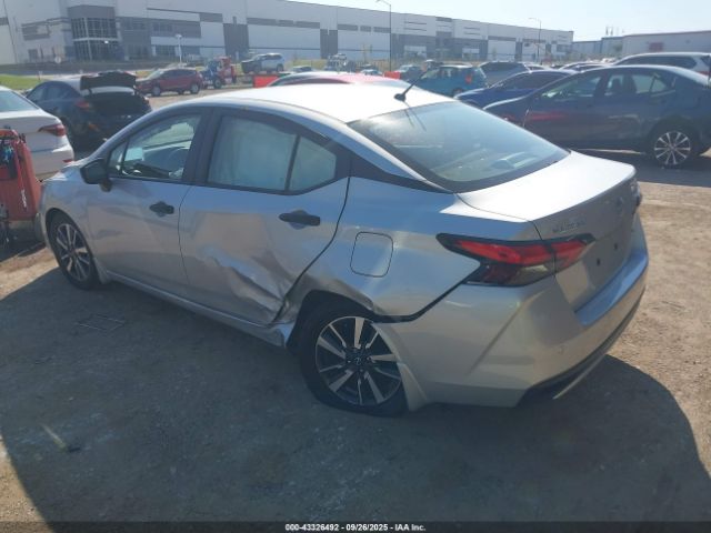 Nissan Versa 1.6 S Image 4