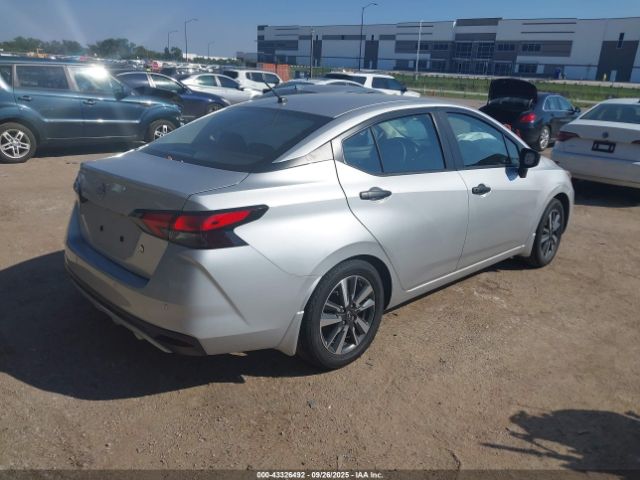 Nissan Versa 1.6 S Image 6