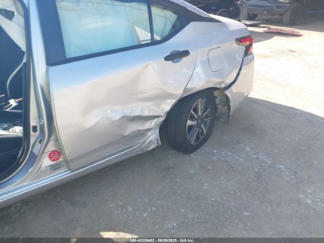 Nissan Versa 1.6 S Image 13