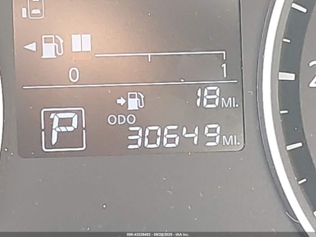 Nissan Versa 1.6 S Image 15