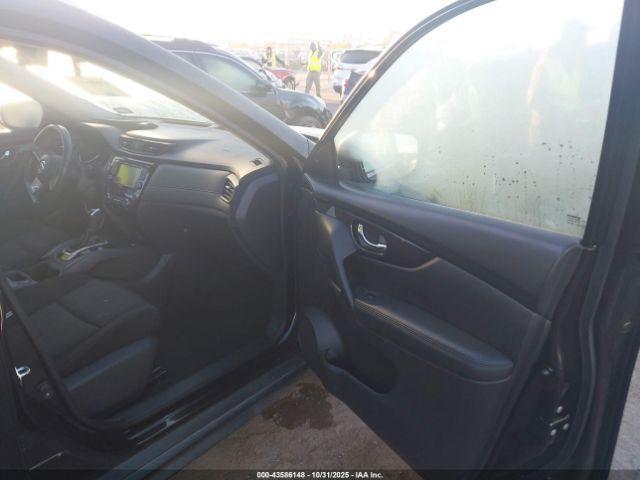 Nissan Rogue Sv Image 15