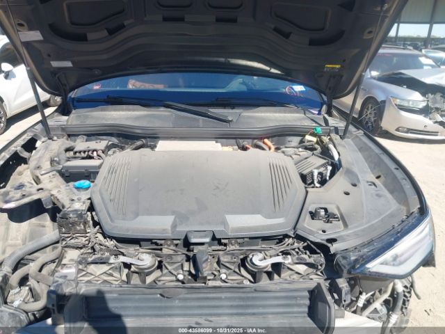 Audi e-tron Premium Plus Image 6