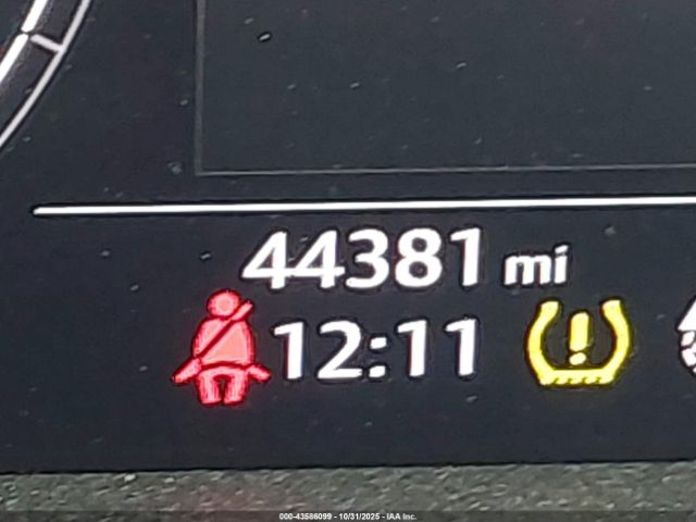 Audi e-tron Premium Plus Image 12