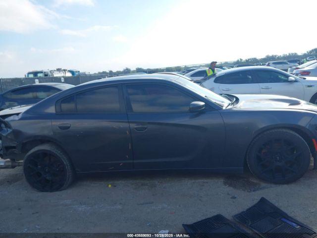 Dodge Charger Sxt Rwd Image 9