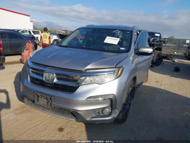 Honda Pilot 2wd Touring 7 Passenger Image 2