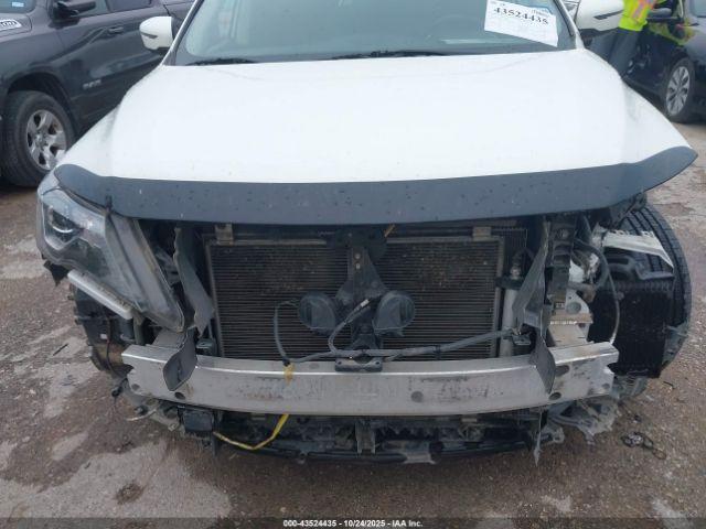 Nissan Pathfinder Sv 2wd Image 2