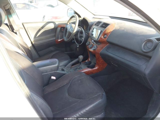 Toyota RAV4 Sport V6 Image 6