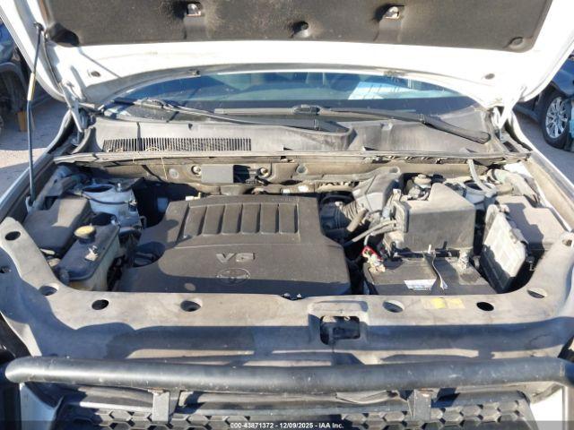 Toyota RAV4 Sport V6 Image 8