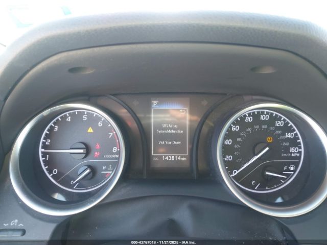 Toyota Camry Le Image 3