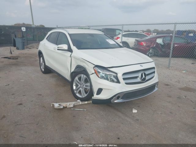 Mercedes-Benz GLA 4matic Image 1