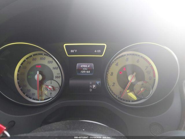 Mercedes-Benz GLA 4matic Image 15