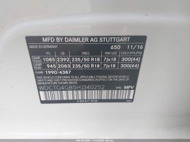 Mercedes-Benz GLA 4matic Image 8