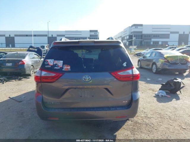 Toyota Sienna Xle 8 Passenger Image 7