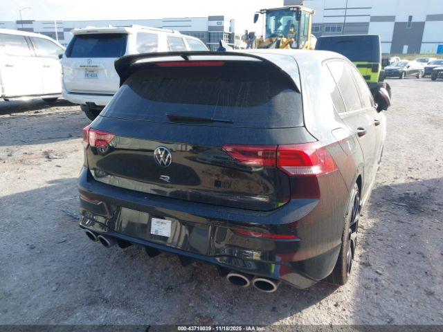 Volkswagen Golf 2.0t Image 2