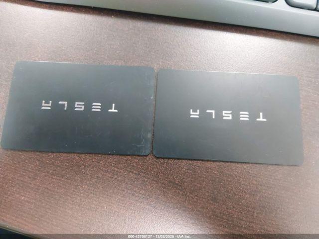 Tesla Model Y Long Range Dual Motor All-wheel Drive Image 14