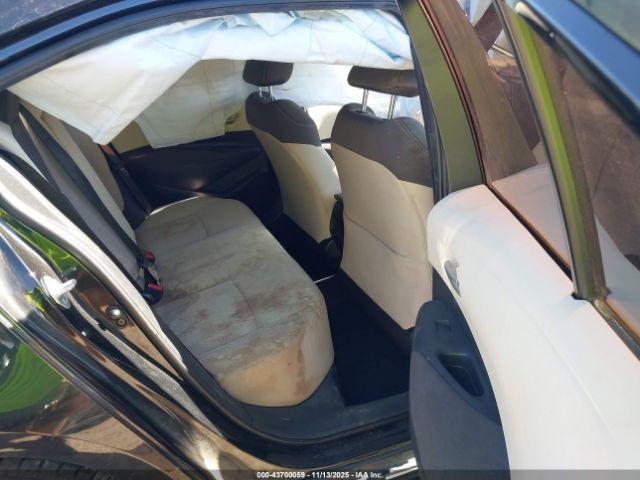 Toyota Corolla Le Image 2