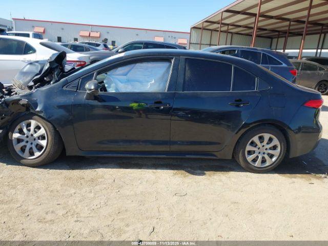 Toyota Corolla Le Image 10