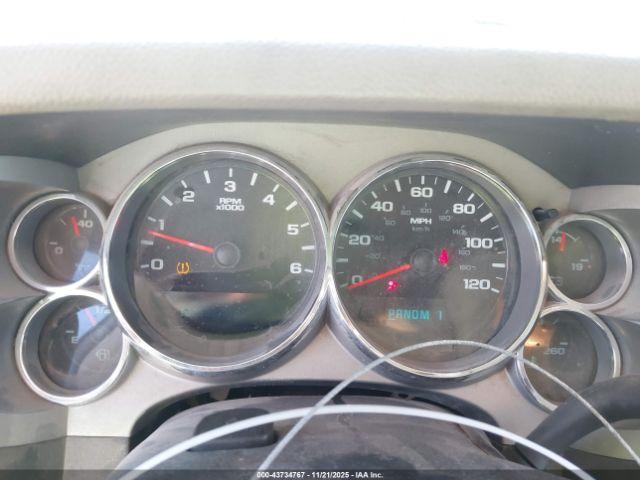 Chevrolet Silverado 2500 Work Truck Image 12