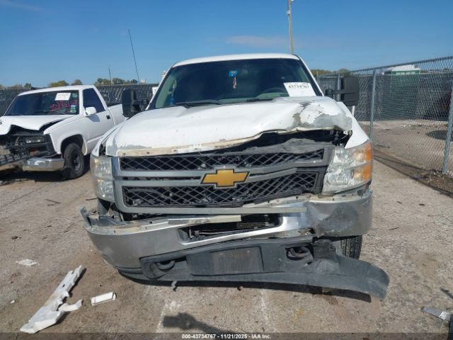 Chevrolet Silverado 2500 Work Truck Image 10