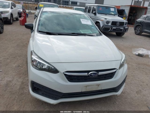 Subaru Impreza Base Image 10