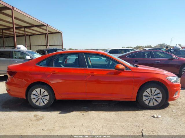 Volkswagen Jetta Image 2