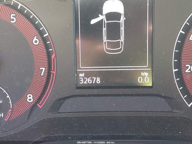 Volkswagen Jetta Image 9