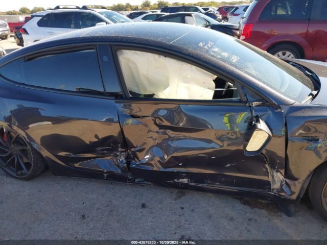 Tesla Model 3 Performance Image 7