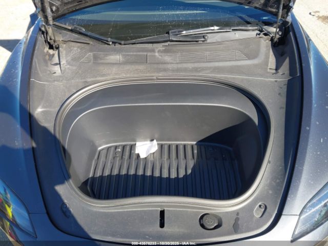 Tesla Model 3 Performance Image 15