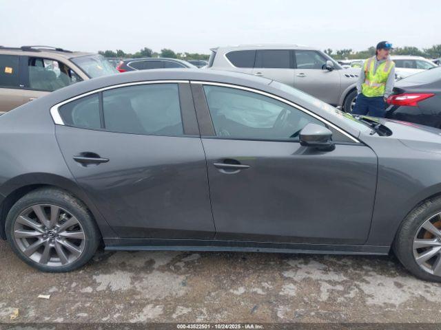 Mazda Mazda3 Select Package Image 10